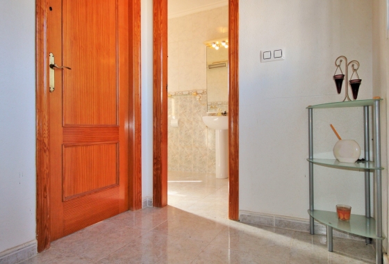 Resale - House - Villamartin