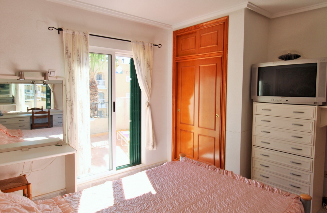 Resale - House - Villamartin