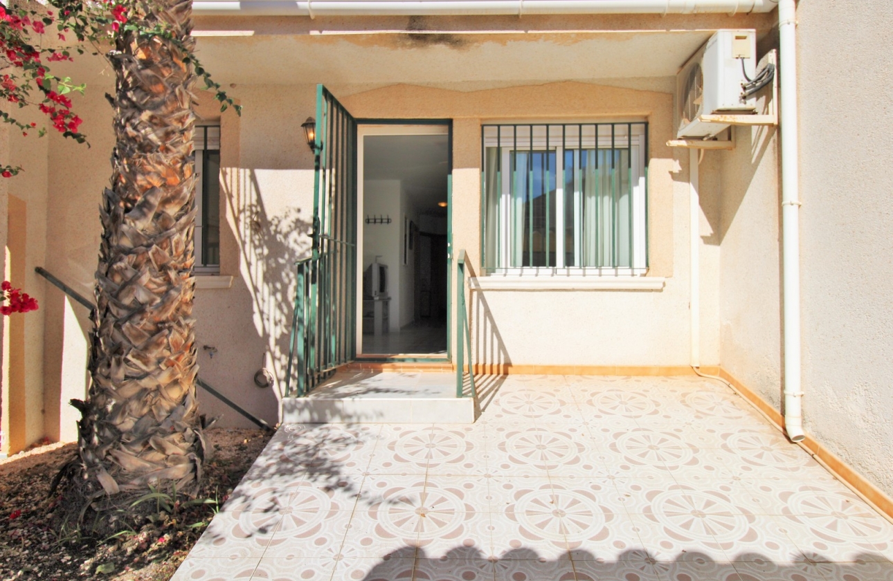 Resale - House - Villamartin