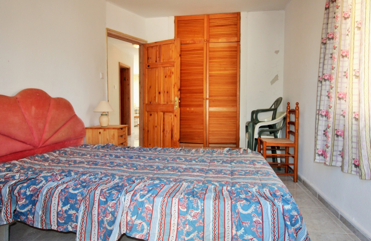 Resale - House - Villamartin