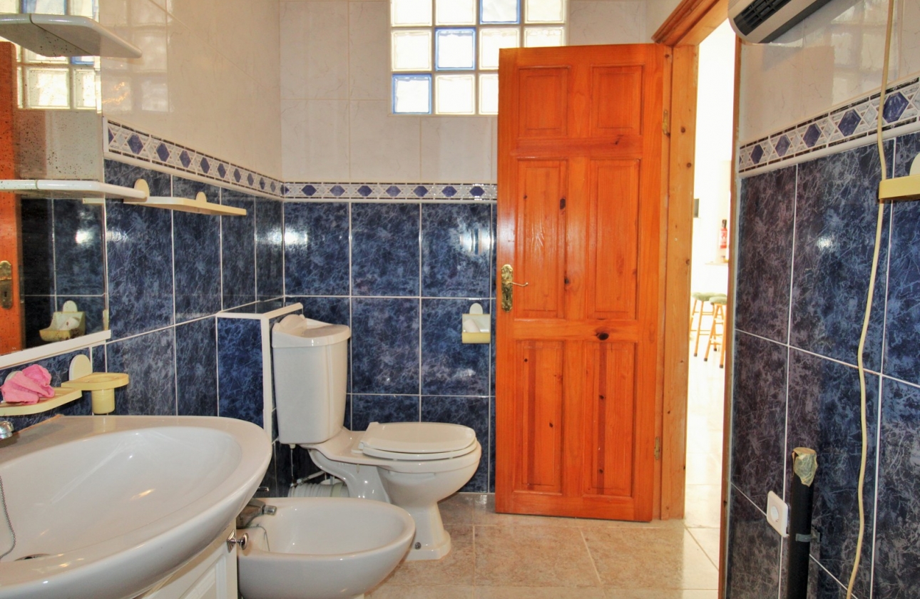 Resale - House - Villamartin