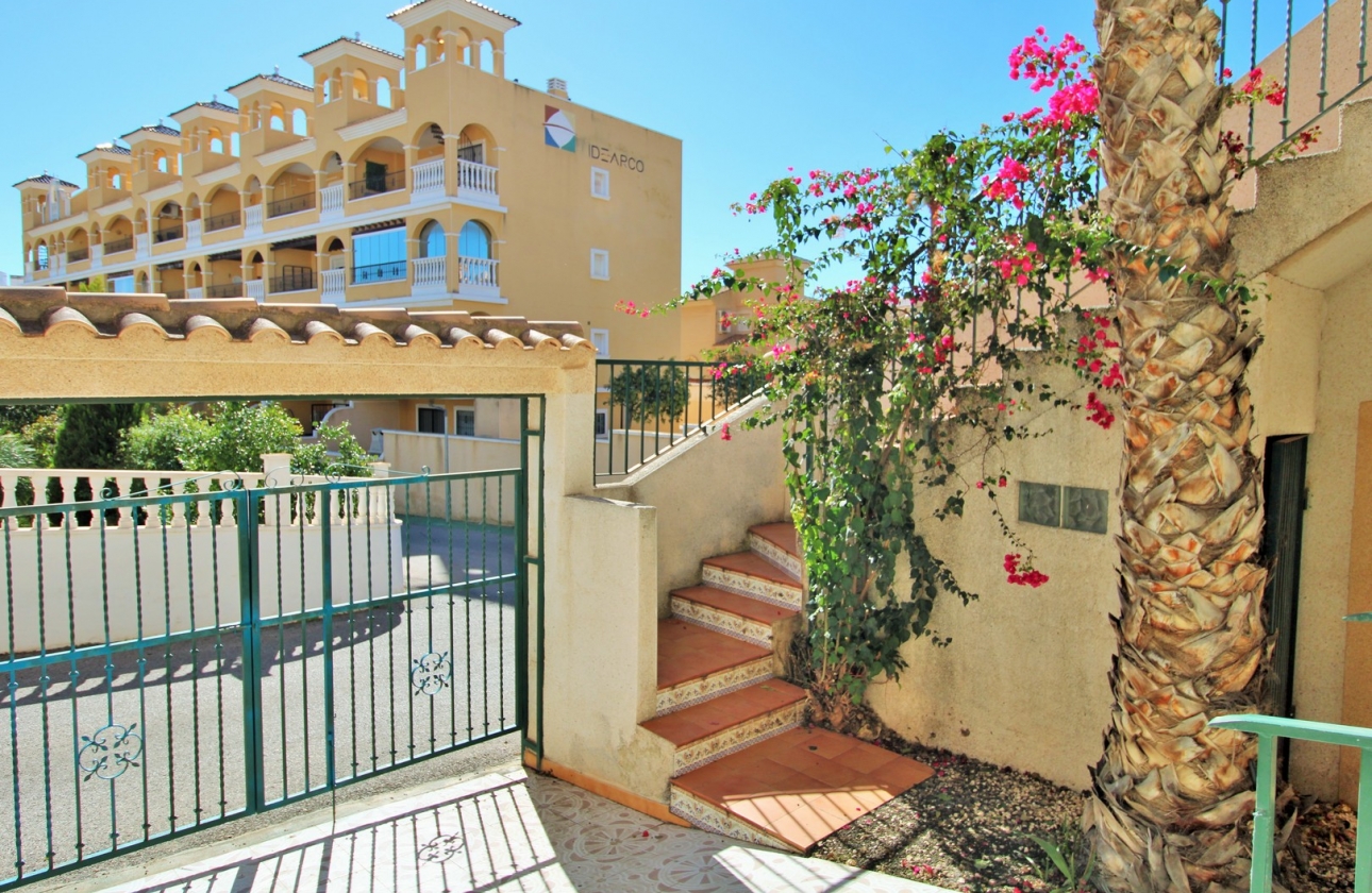Resale - House - Villamartin