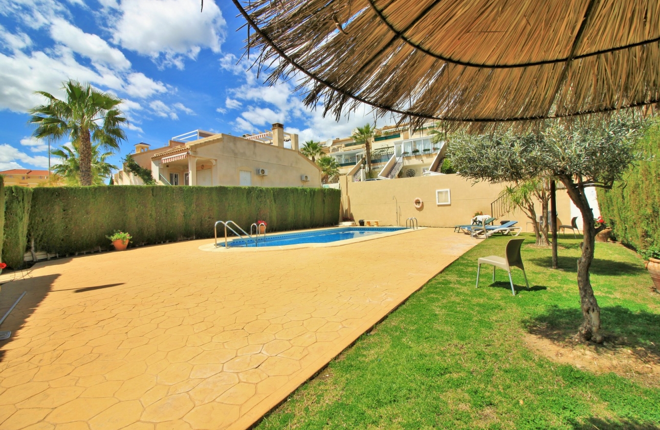 Resale - House - Villamartin