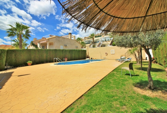 Resale - House - Villamartin