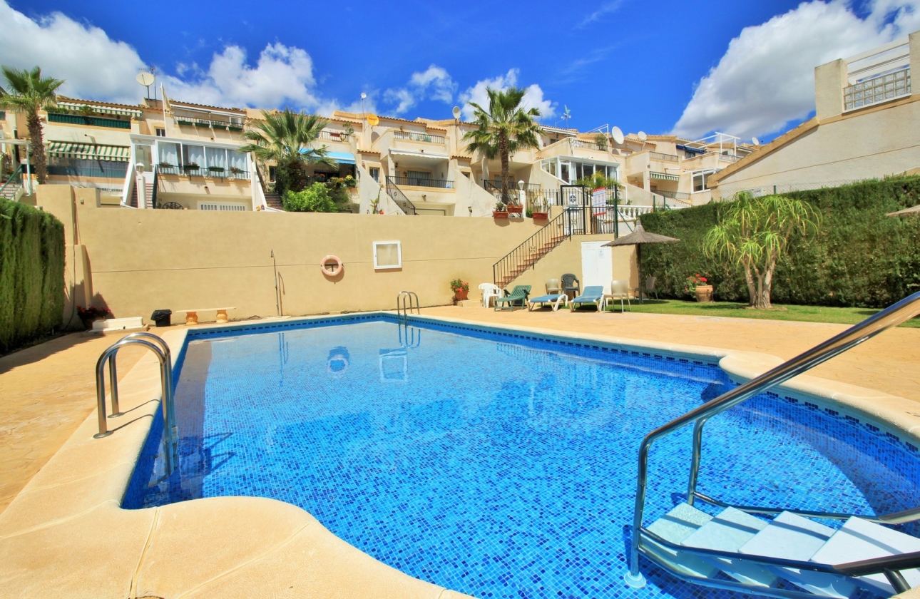 Resale - House - Villamartin