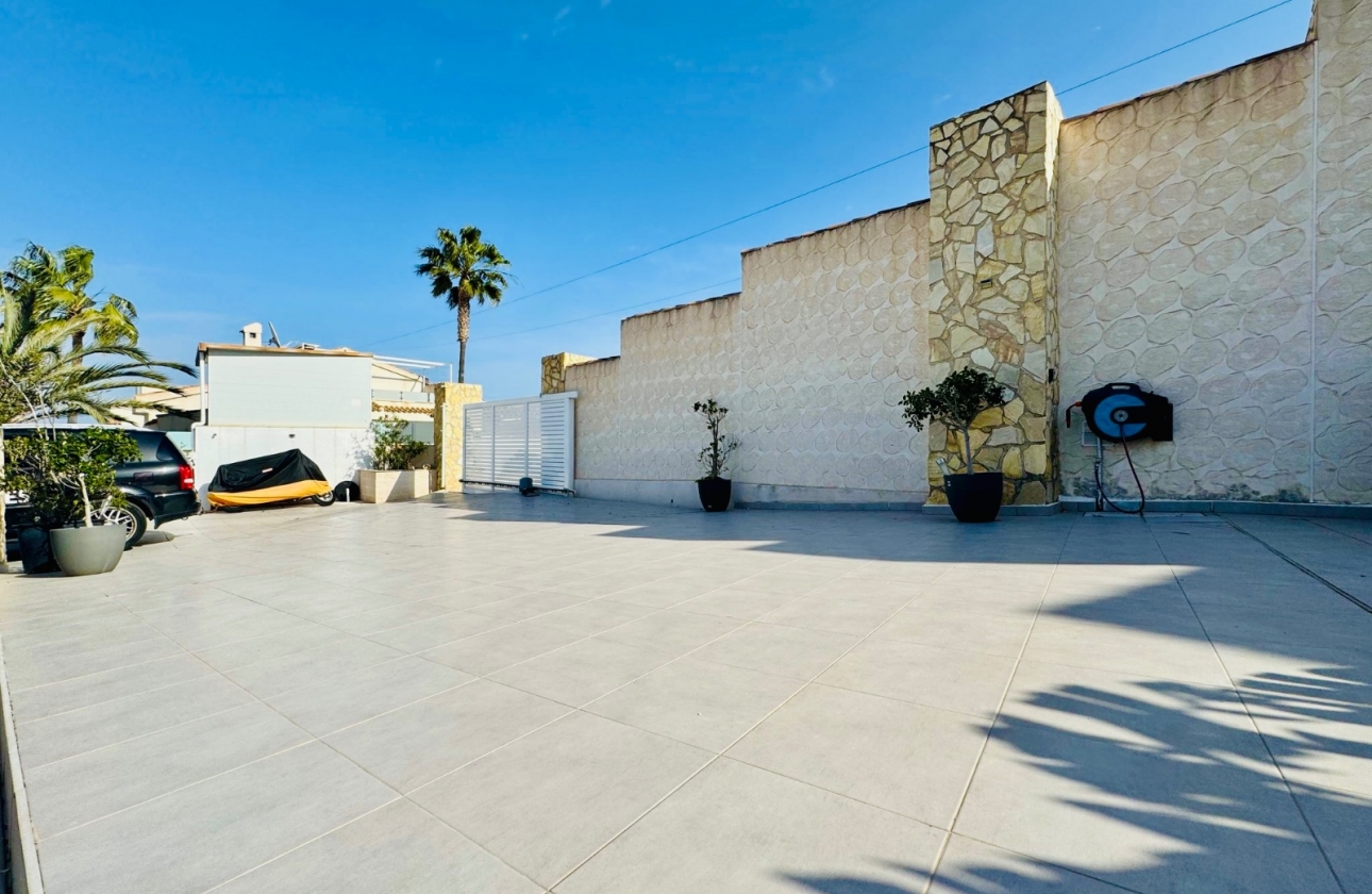Resale - Villa - Ciudad Quesada - La Marquesa Golf
