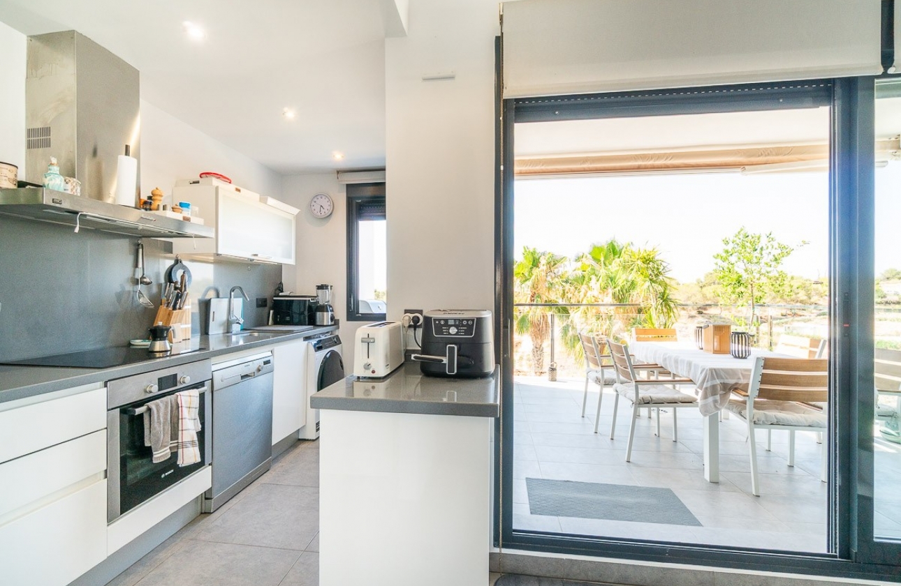 Resale - Apartment / flat - Villamartin - La fuente