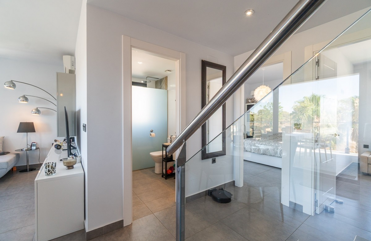 Resale - Apartment / flat - Villamartin - La fuente