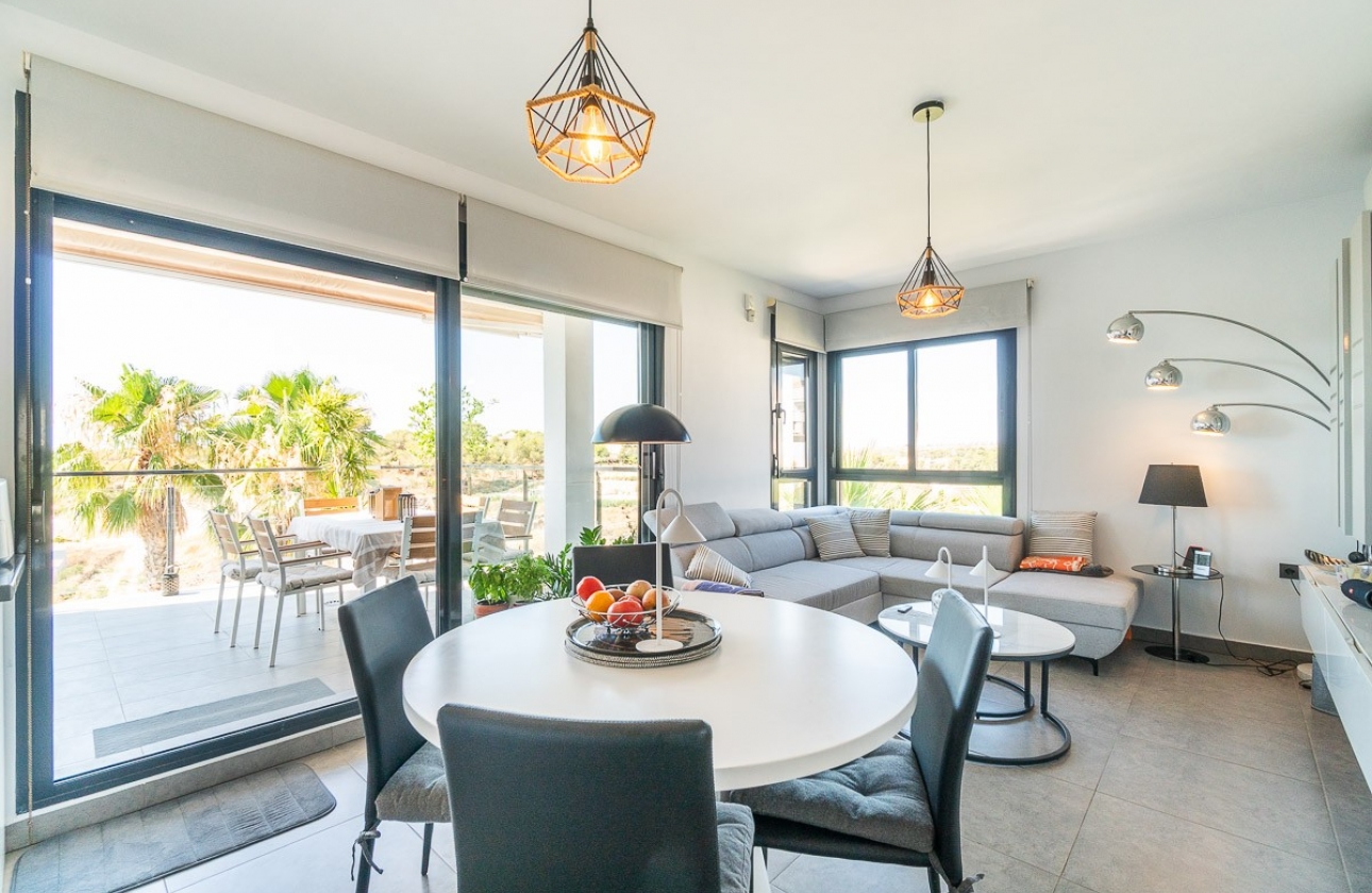Resale - Apartment / flat - Villamartin - La fuente