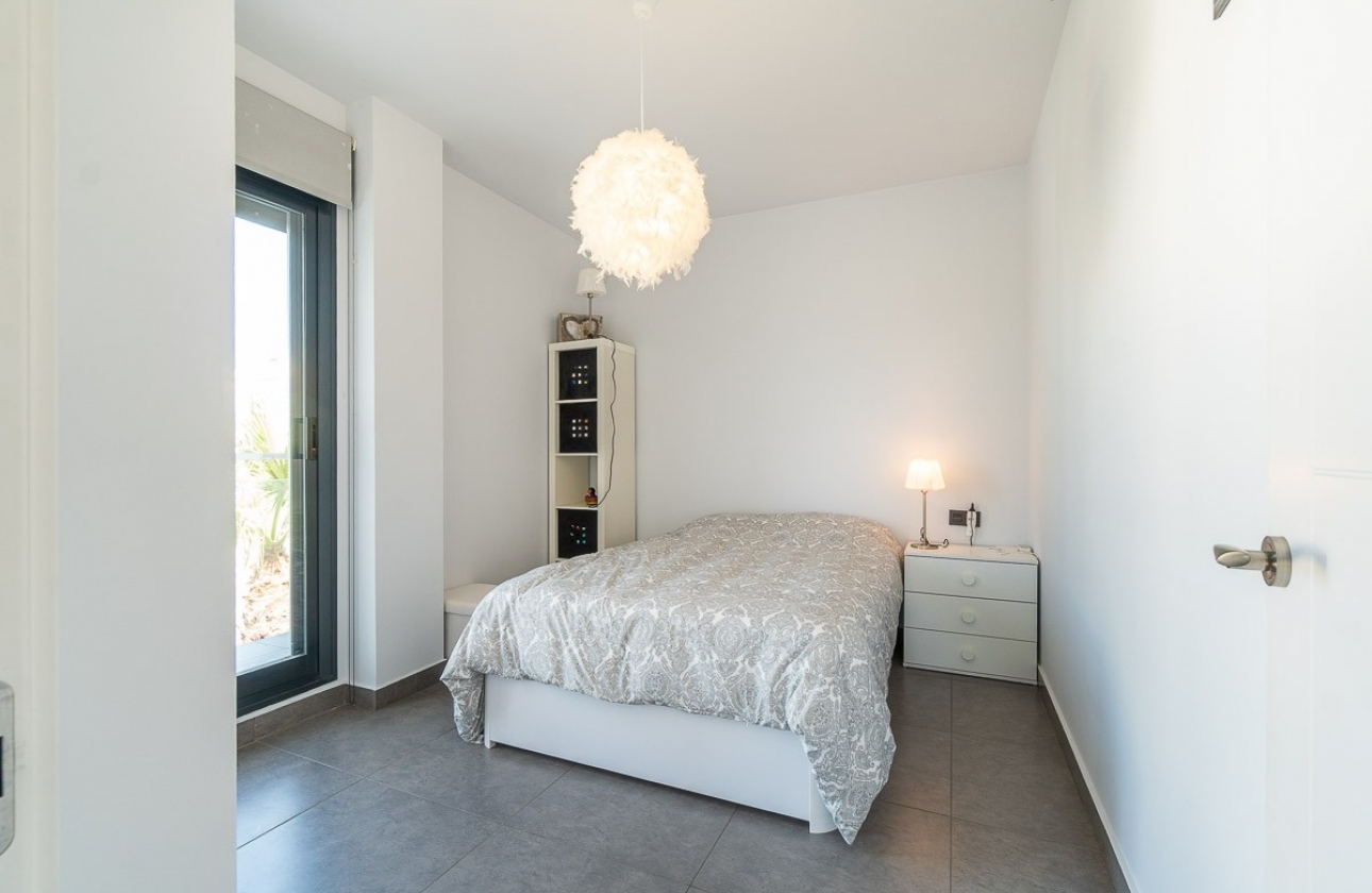 Resale - Apartment / flat - Villamartin - La fuente