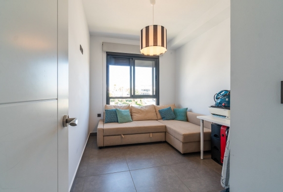 Resale - Apartment / flat - Villamartin - La fuente
