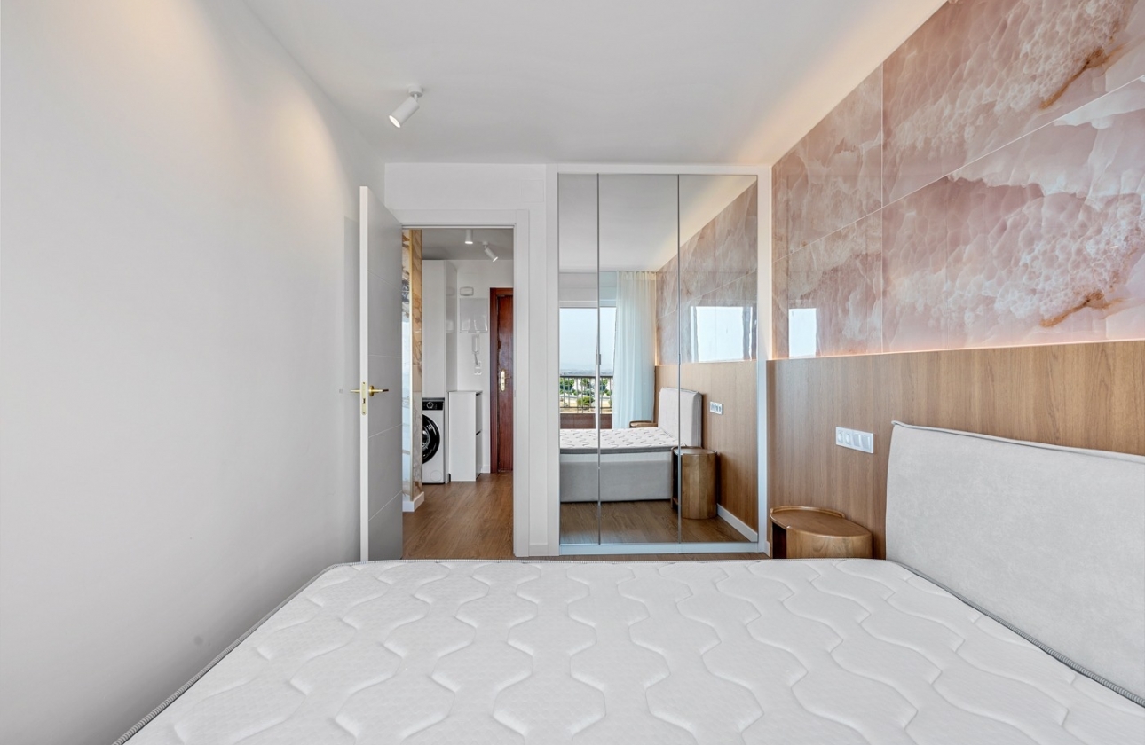 Resale - Apartment / flat - Orihuela Costa - Punta Prima