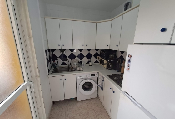Resale - Apartment / flat - La Mata