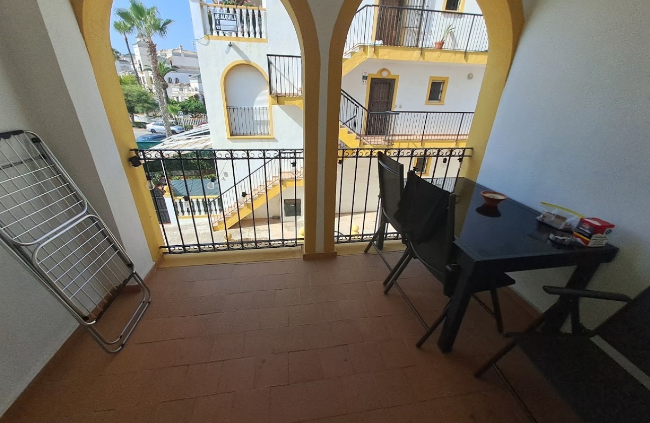 Resale - Apartment / flat - La Mata