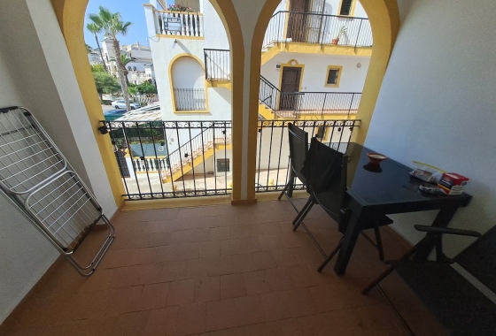 Resale - Apartment / flat - La Mata