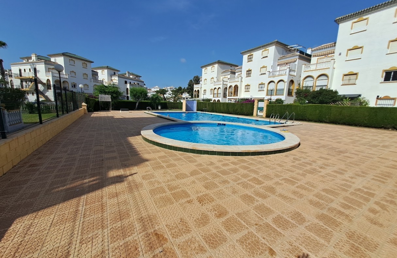 Resale - Apartment / flat - La Mata