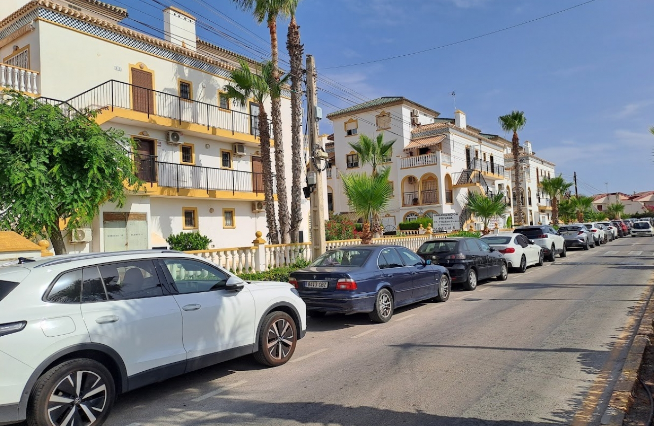 Resale - Apartment / flat - La Mata