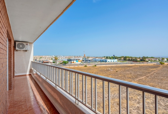 Resale - Apartment / flat - Torrevieja - Punta Prima