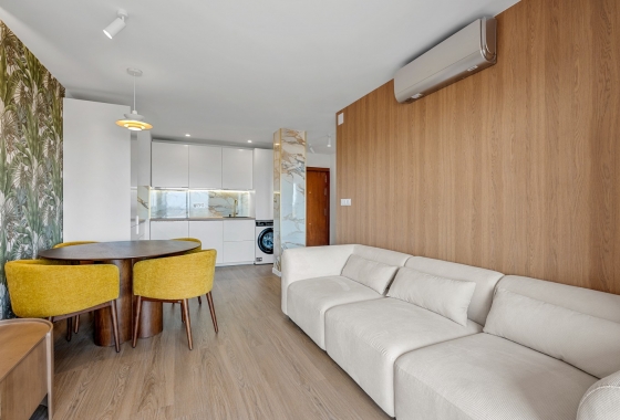 Resale - Apartment / flat - Torrevieja - Punta Prima