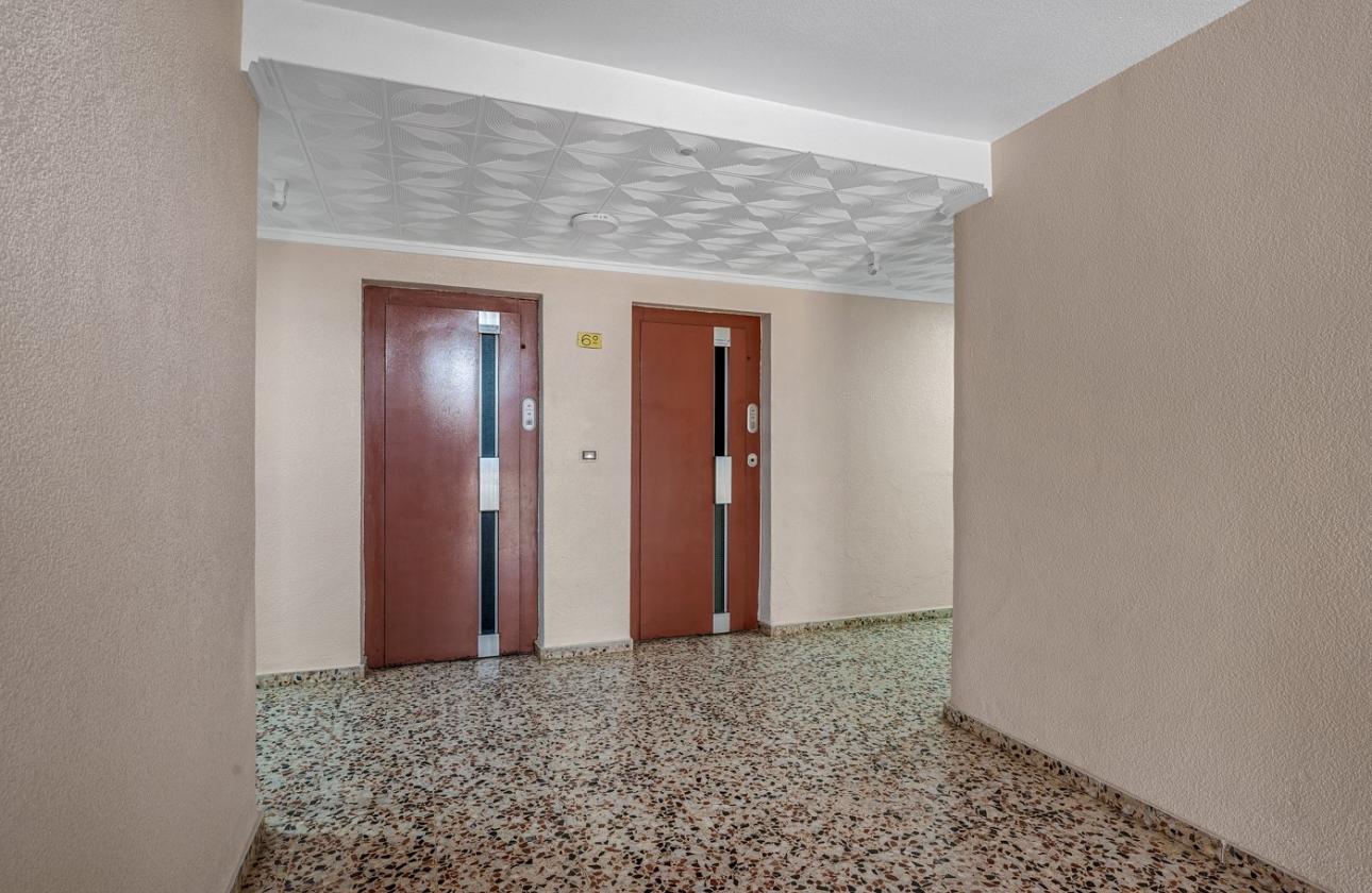 Resale - Apartment / flat - Torrevieja - Punta Prima