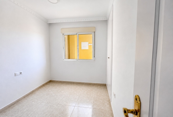 Resale - Apartment / flat - Algorfa - Pueblo