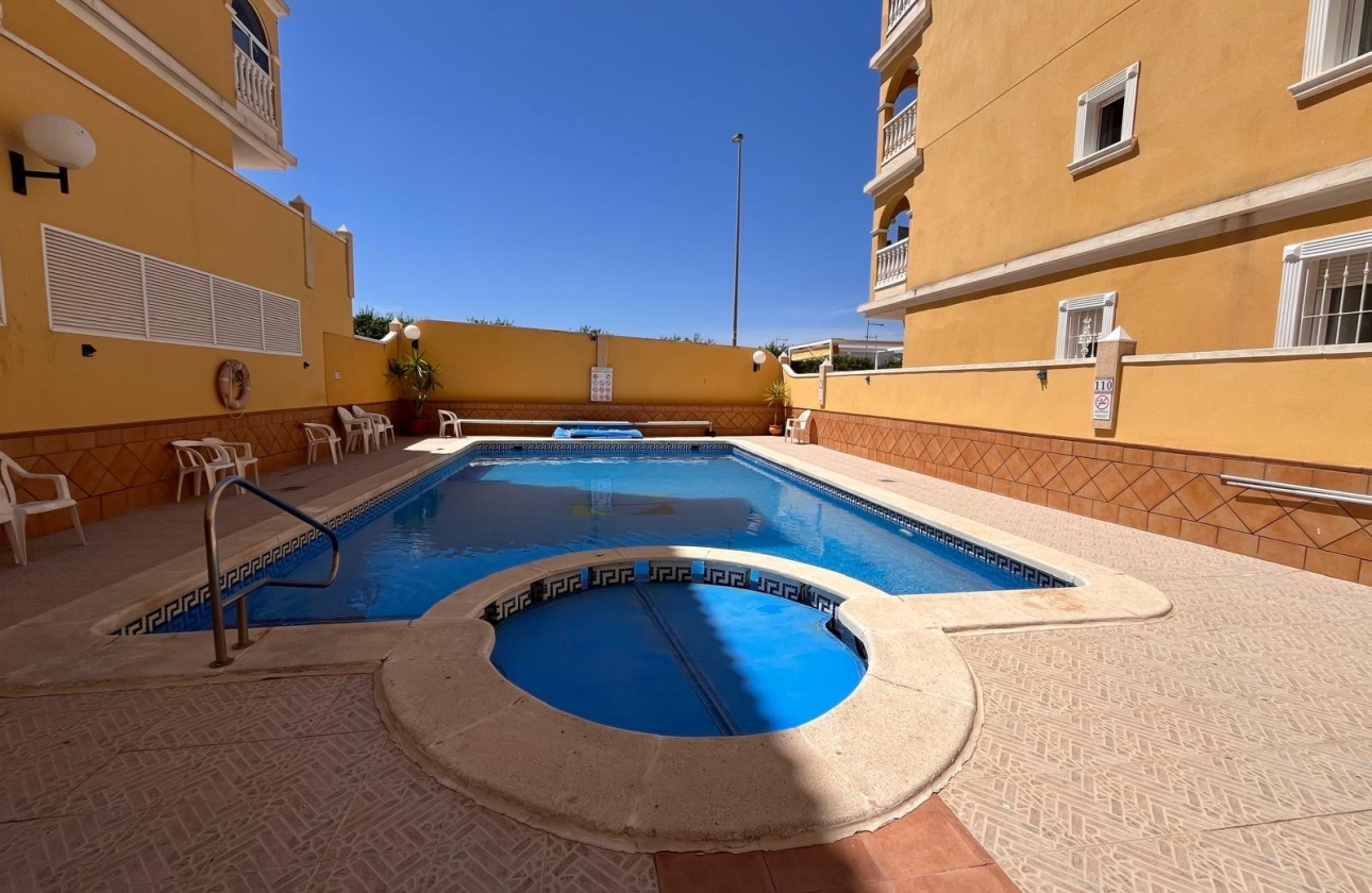 Resale - Apartment / flat - Algorfa - Pueblo