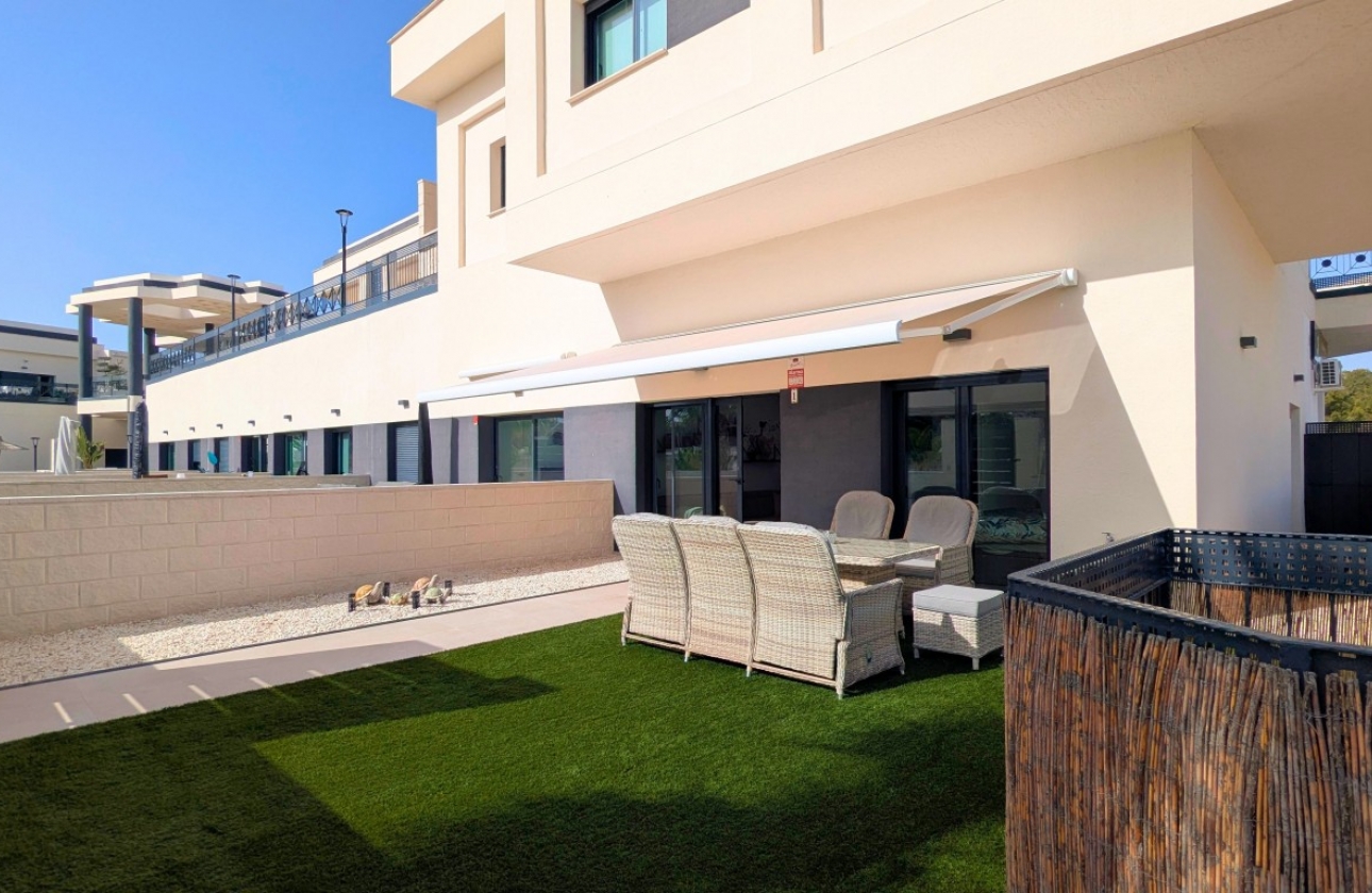 Resale - Apartment / flat - Lo Crispin