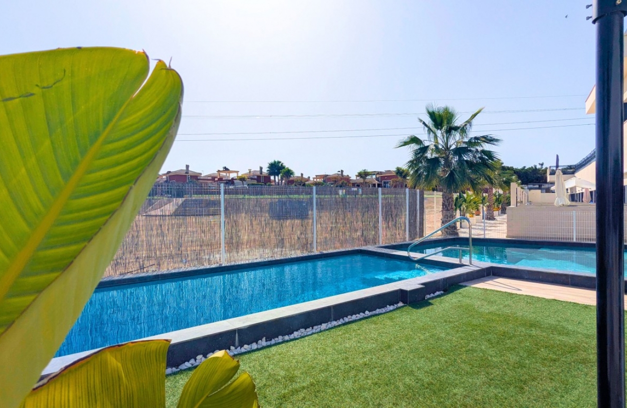 Resale - Apartment / flat - Lo Crispin