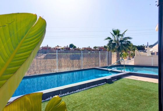 Resale - Apartment / flat - Lo Crispin