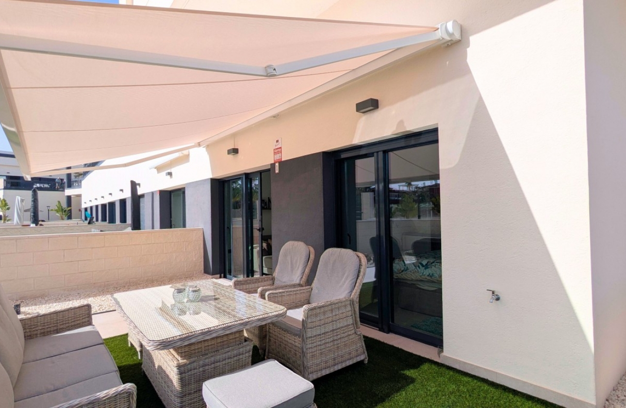 Resale - Apartment / flat - Lo Crispin