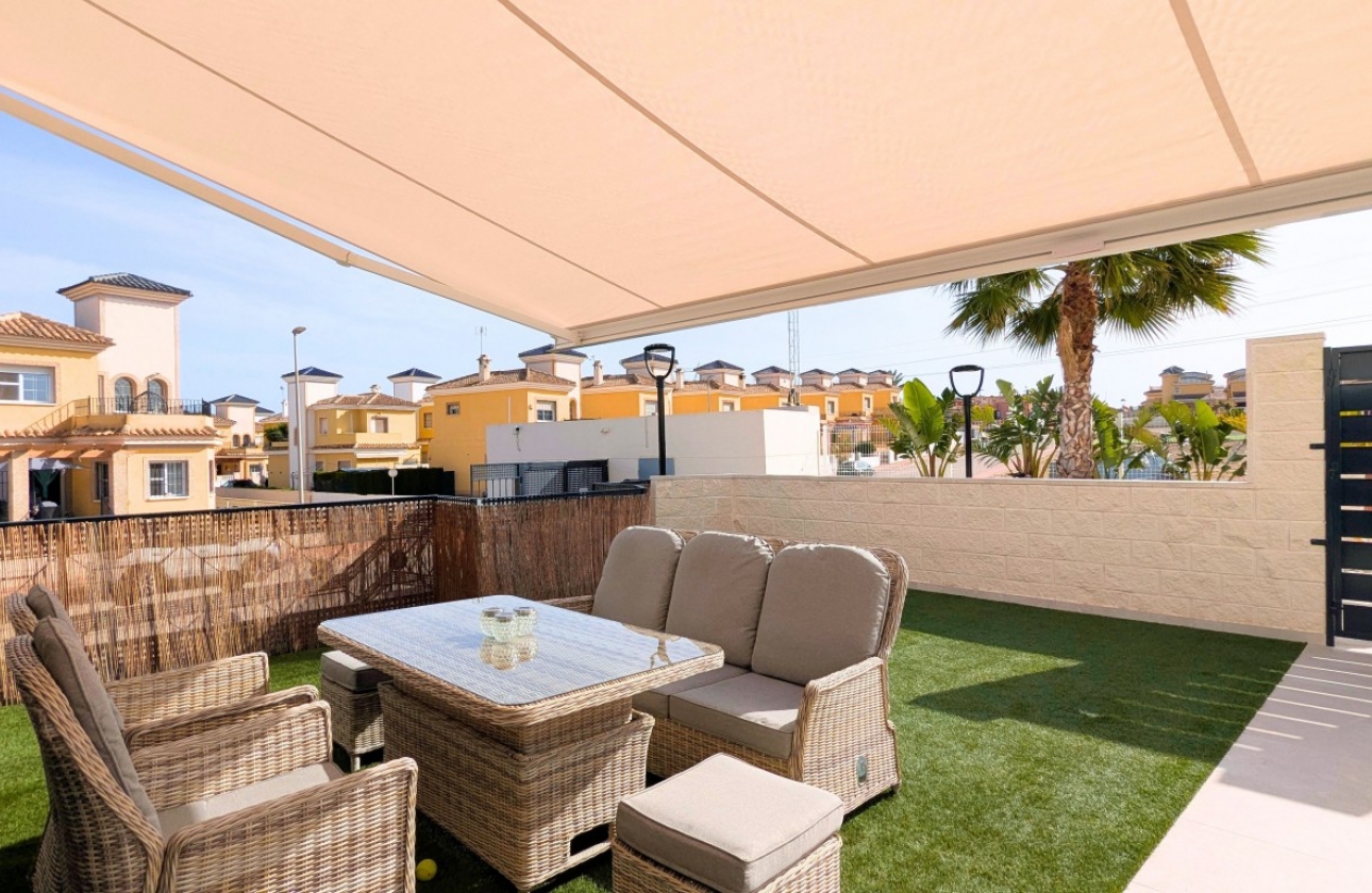 Resale - Apartment / flat - Lo Crispin