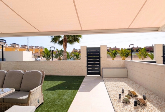 Resale - Apartment / flat - Lo Crispin