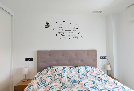 Resale - Apartment / flat - Lo Crispin