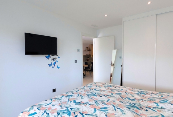 Resale - Apartment / flat - Lo Crispin