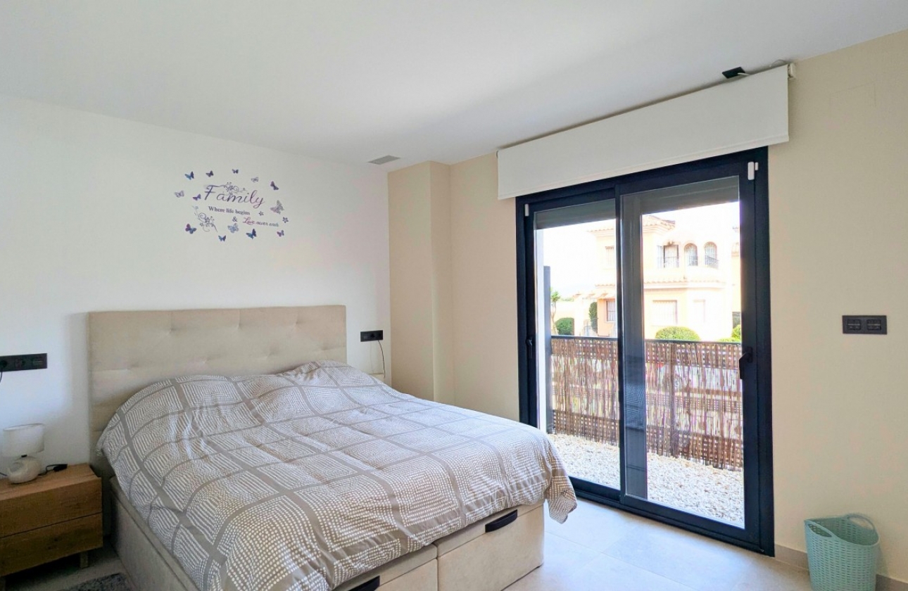 Resale - Apartment / flat - Lo Crispin