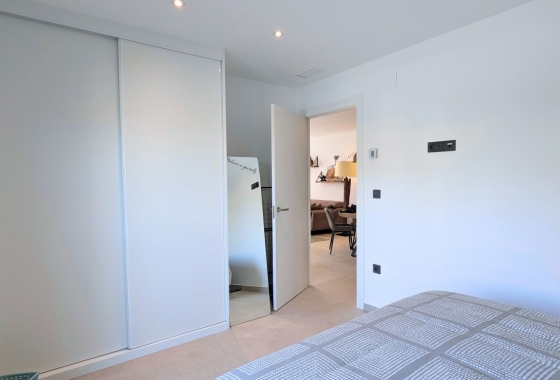 Resale - Apartment / flat - Lo Crispin