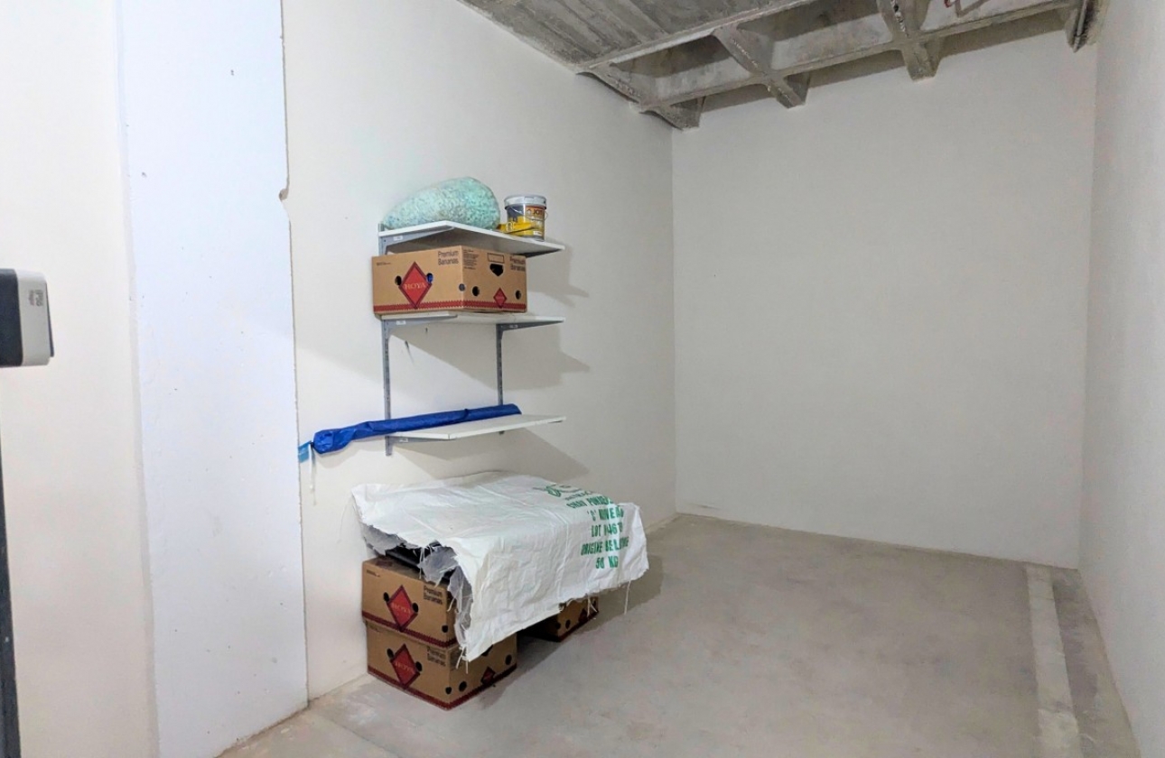 Resale - Apartment / flat - Lo Crispin