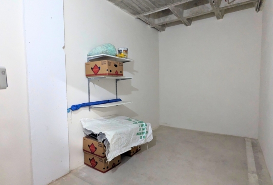 Resale - Apartment / flat - Lo Crispin
