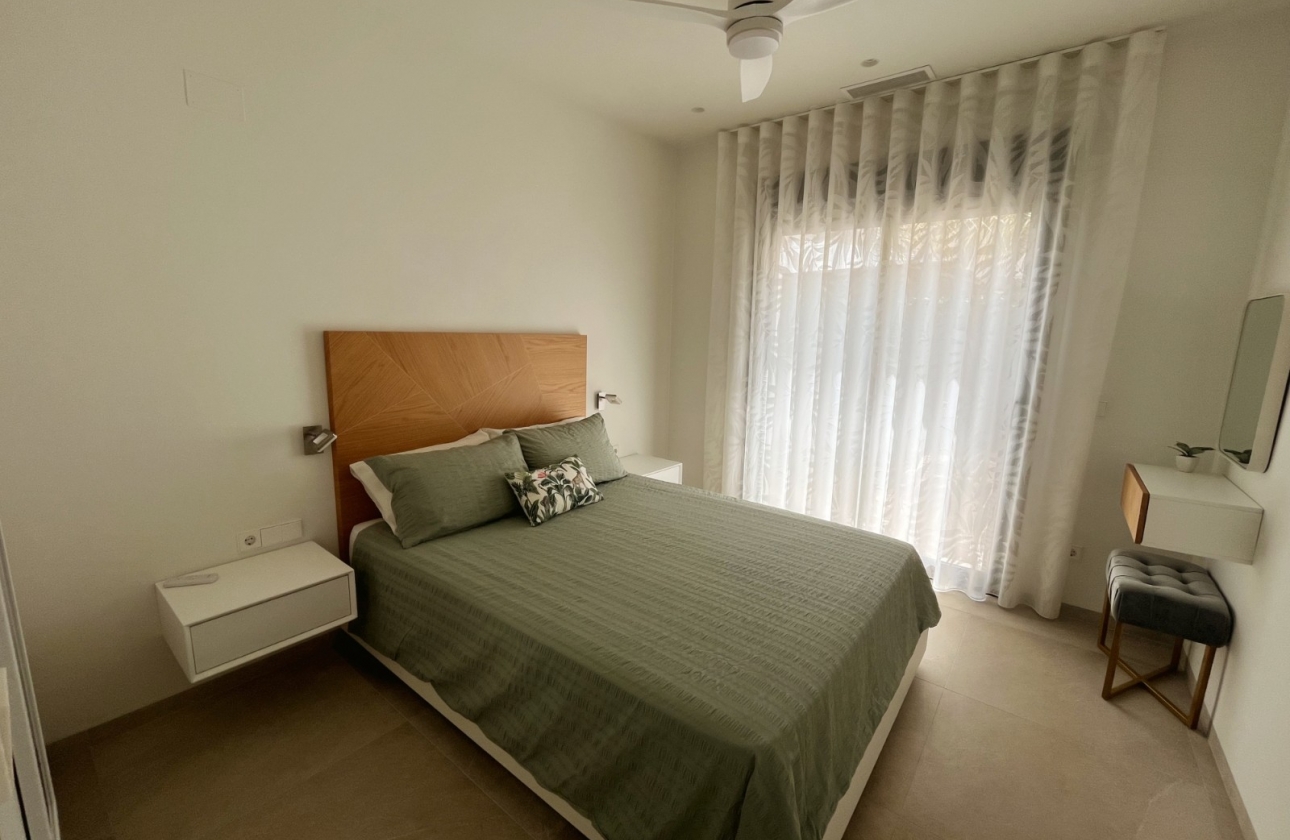 Resale - Villa - Los Montesinos - La Herrada