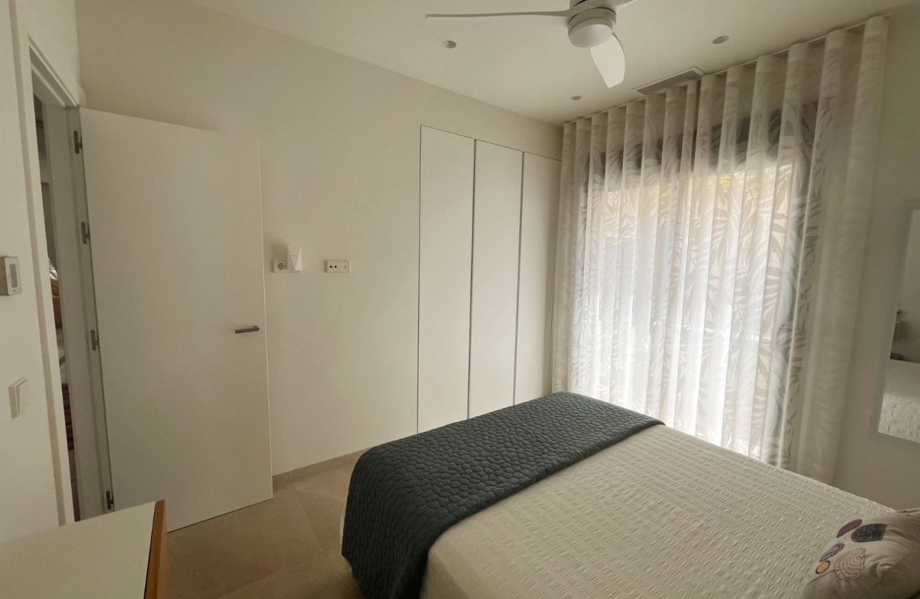 Resale - Villa - Los Montesinos - La Herrada
