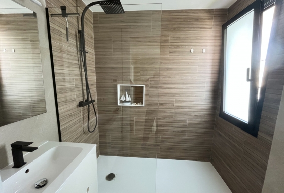 Resale - Villa - Los Montesinos - La Herrada