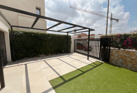 Resale - Villa - Los Montesinos - La Herrada