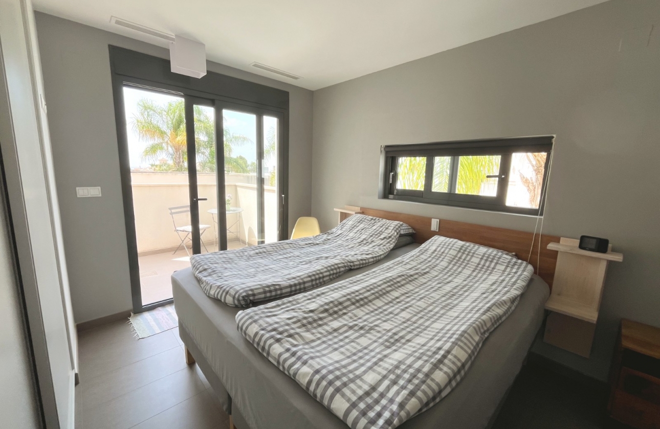 Resale - Villa - Ciudad Quesada - Pueblo Bravo