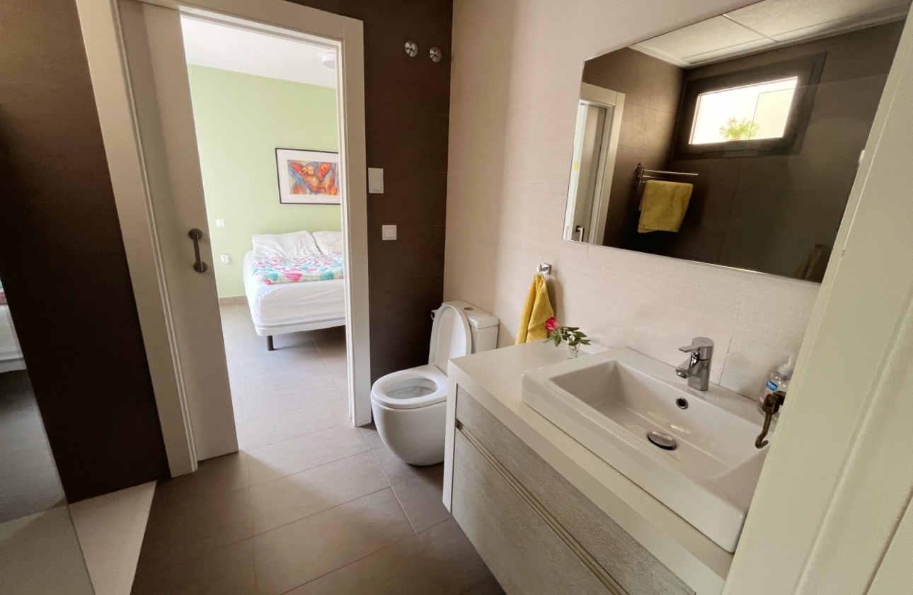 Resale - Villa - Ciudad Quesada - Pueblo Bravo