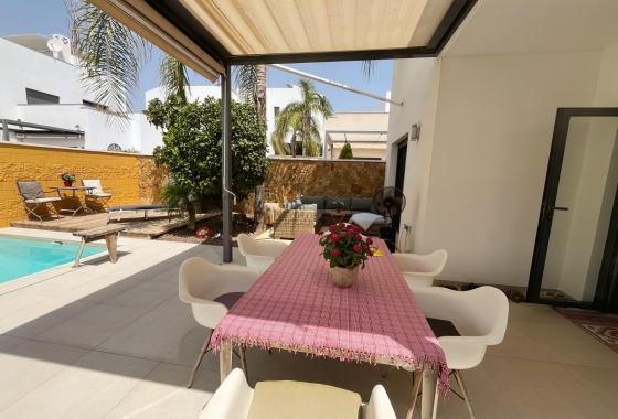Resale - Villa - Ciudad Quesada - Pueblo Bravo