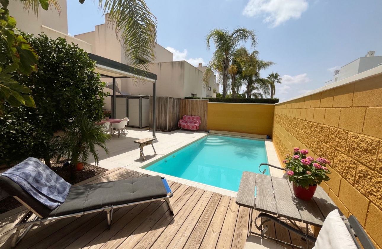 Resale - Villa - Ciudad Quesada - Pueblo Bravo