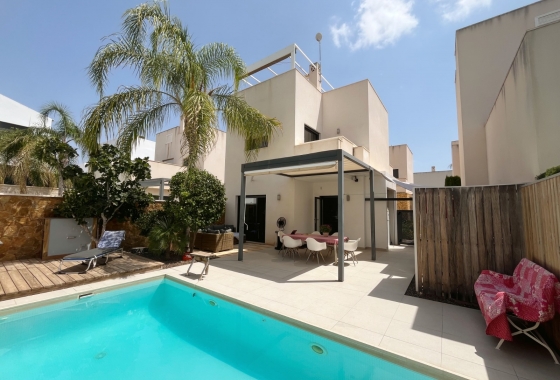 Resale - Villa - Ciudad Quesada - Pueblo Bravo