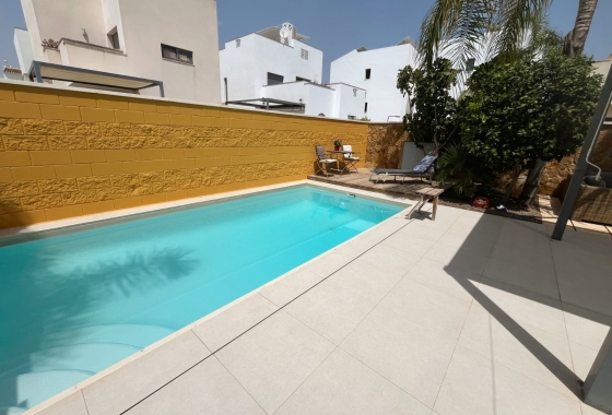 Resale - Villa - Ciudad Quesada - Pueblo Bravo