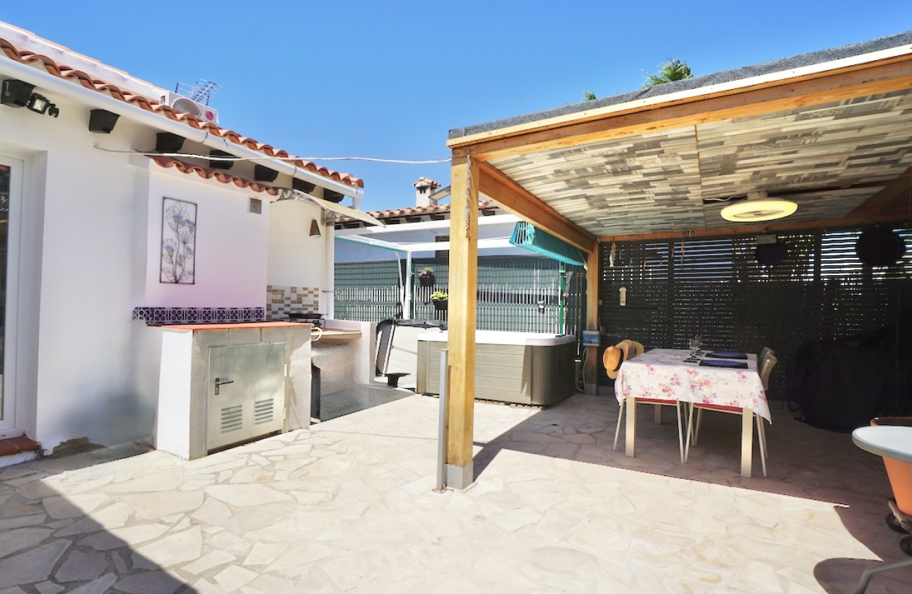 Resale - Villa - Moraira - La Sabatera
