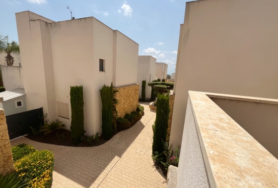 Resale - Villa - Ciudad Quesada - Pueblo Bravo